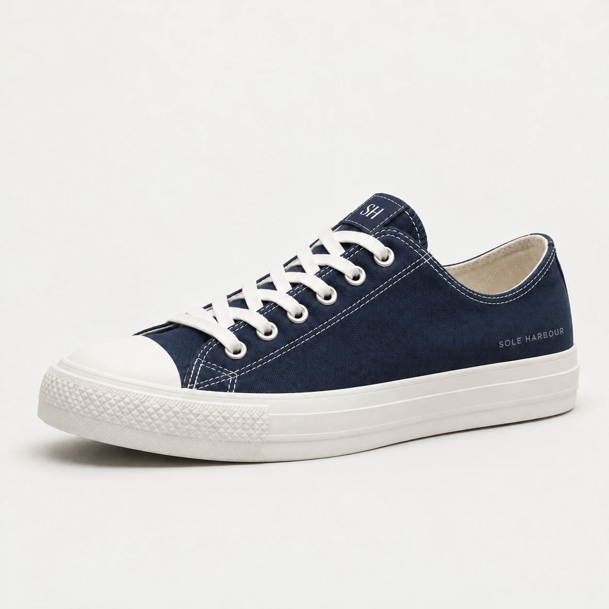 Sole Harbour Dock 03 in Navy / White