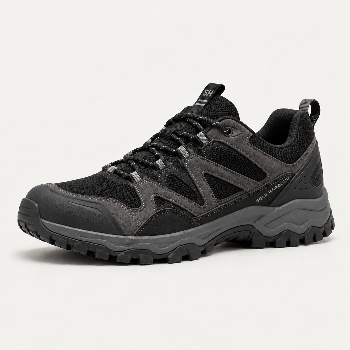 Sole Harbour Traverse 04 in Black / Slate